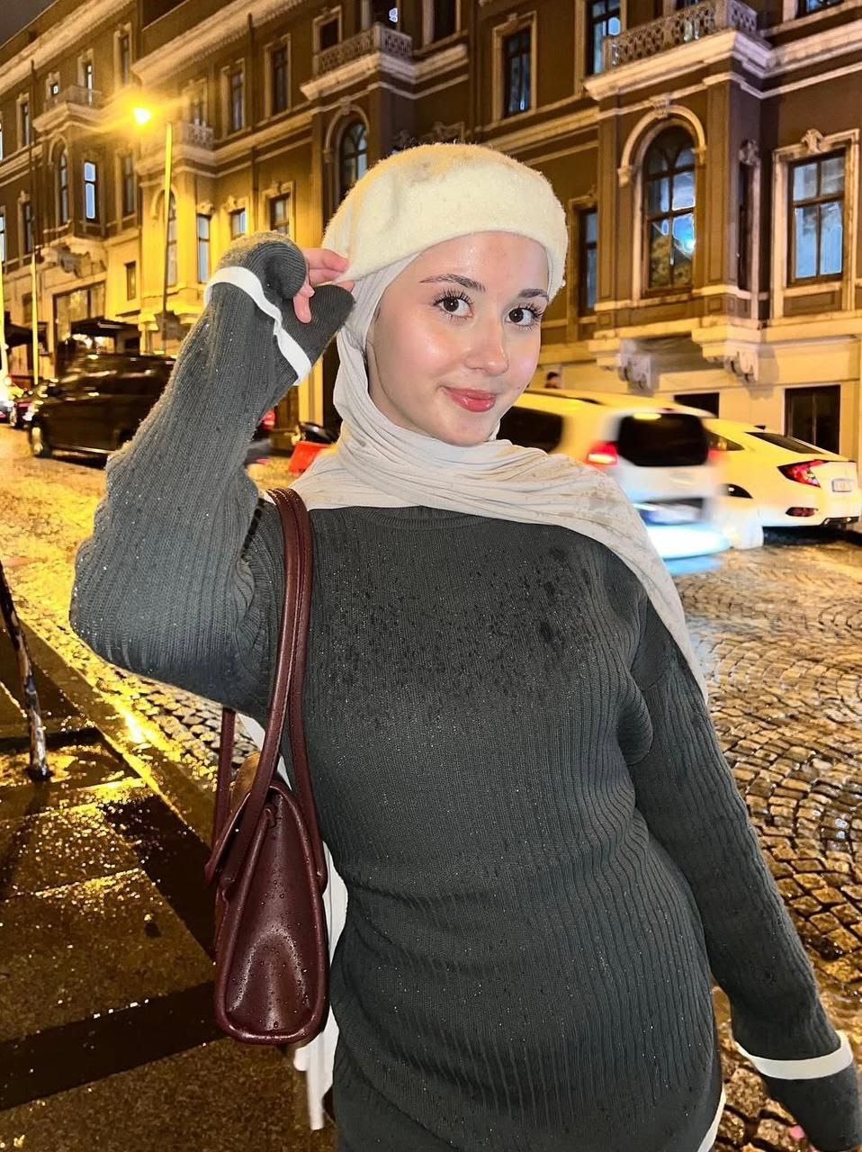Karacalar Duygusal Partner Bayan Escort Neval